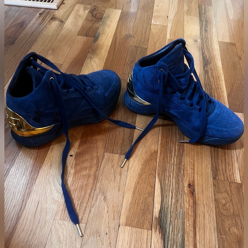 Men’s Under Armour Curry 1 Lux Mid sneakers